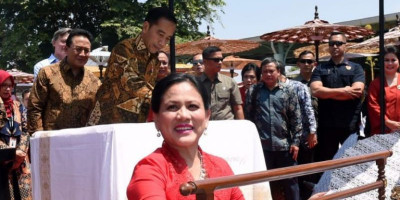 Hari Batik Nasional Komitmen Menjaga Pengakuan Unesco
