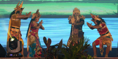 Tampil Memukau, Wayang Wong Millenial Karya Ni Made Ruastiti