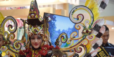 Jember Fashion Carnaval, Terbesar Nomor Tiga Dunia