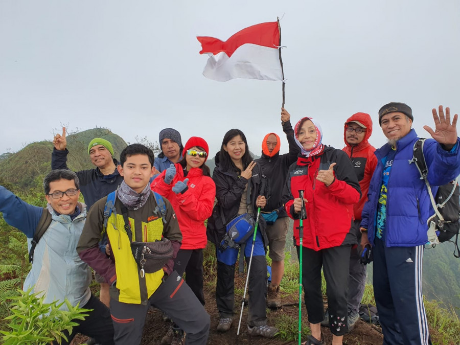 Ngeri ! Pendaki Gunung Bismo Disambut Hujan dan Petir