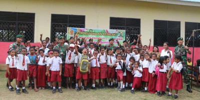 Perpustakaan Keliling Sambangi Siswa Sekolah di Perbatasan RI-PNG