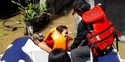 Banjir Masih Rendam Kabupaten Bandung, 3.882 Jiwa Mengungsi 