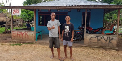 Keluarga Erick, Penemu dan Penjaga Air Terjun Weimarang Sumba Timur