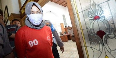 Sakit Hati Pak Anies Di-Bully, Zikria Hina Bu Risma 