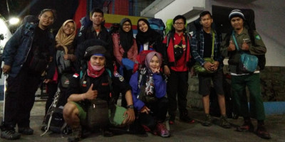 Menikmati Keistimewaan Puncak Gunung Sindoro Jadi Target Mapala STMIK Global