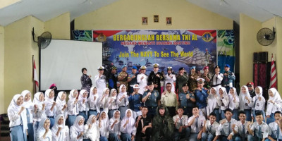 Lantamal III Sosialisasikan Penerimaan Prajurit kepada Pelajar Cirebon  