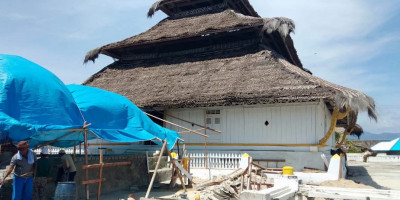 Perbaiki Masjid di Negeri Rohomoni