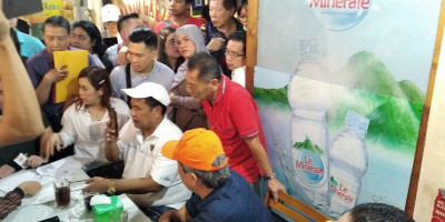 Hotman Paris Tampung Keluhan Para Nasabah Reksadana