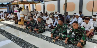 Satgas Pamtas RI-PNG Rayakan Galungan di Medan Tugas   