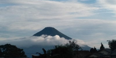  Gunung dan Manusia 