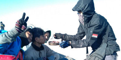 Momentum Kebersamaan Mendaki Gunung