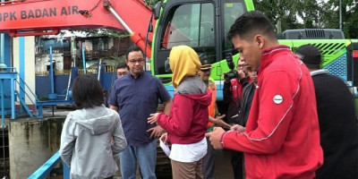 Tangani Banjir, Anies Tunggu Air Laut Surut