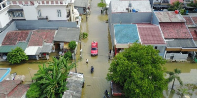 Drainase Buruk Salah Satu Penyebab Banjir di Harapan Indah