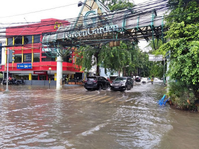 Wilayah Jakbar Banjir, Pejabat Pemkot Plesiran ke Bali