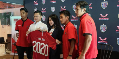Incar Penggemar Sepak Bola, Wuling Sponsori Bali United
