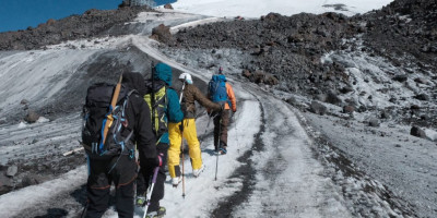 Menaklukkan Gunung Tertinggi di Eropa 