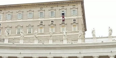Kabar dari Vatikan: Pimpin Doa Angelus, Paus Fransiskus Baik-baik Saja 