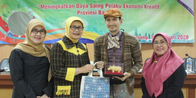 Dispar Banten Ajak Pelaku Tata Busana Angkat Kearifan Lokal