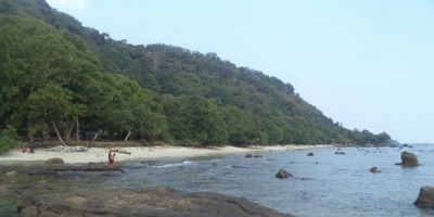 Batu Hideung, Pantai Perawan di Banten