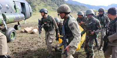 Diserang KKB, Anggota Koramil Tertembak di Telinga 