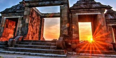 Semburat Jingga di Keraton Sang Ratu Boko, Yogya Memang Istimewa