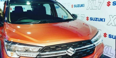 Suzuki XL7 Laris Manis 