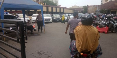Pengunjung di Mapolres Depok Tak Diukur Suhu Tubuh