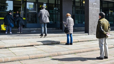 Tingkatkan Disiplin Jaga Jarak 