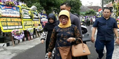Menag Ajak Masyarakat Doakan Almarhumah Ibunda Jokowi