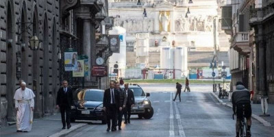 Besok, Paus Fransiskus Ajak Umat Berdoa Bersama Lawan Corona