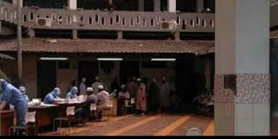 Tiga ODP, Ratusan Jamaah Diisolasi di Masjid Jami Kebon Jeruk