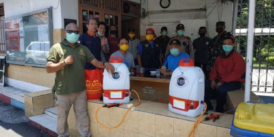 HAAK Gereja Katedral Semprot Disinfektan di Perumahan Warga