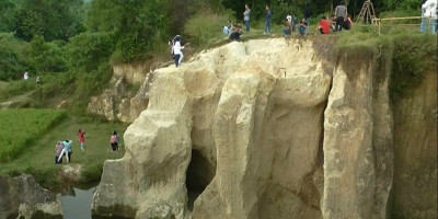 Tebing Koja, Sensasi Menikmati Pemandangan dari Ketinggian 