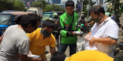 Dapoer Kasih Berbagi Nasi Kotak