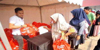 Kawal Distribusi Bantuan untuk Warga Miskin di Jakarta