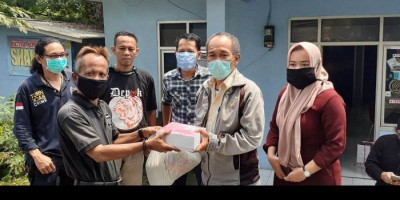 Wartawan Depok Dapat Bantuan Sembako dari Wakil Walikota Depok 