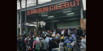 Anies: Penumpukan Penumpang Hilang Setelah Sinkronisasi PSBB