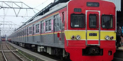 Tidak Perlu Terburu-buru Putuskan Penghentian Operasional KRL Jabodetabek