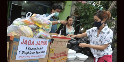 Kemenparekraf Bantu Sembako untuk Pekerja Pariwisata Bali