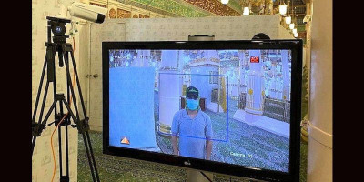 Arab Saudi Pasang Kamera Suhu Tubuh di Masjid Nabawi