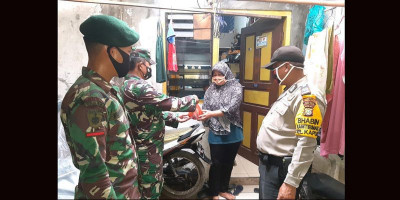 Dapur Umum TNI-Polri Distribusikan Makanan Siap Saji