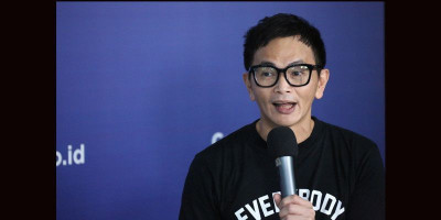 Yosi Project Pop: Hati-hati Main Medsos