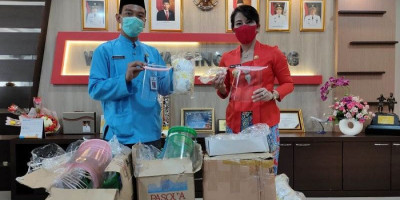 Pemkot Singkawang Salurkan Bantuan dari Donatur ke RS dan Warga