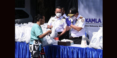 Terapkan Protokol Kesehatan, Bakamla Gelar Bakti Sosial Peduli Covid-19