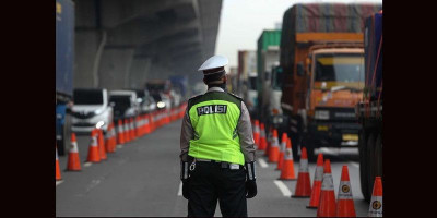 Bawa Pemudik, Polisi Amankan Dua Travel Gelap  