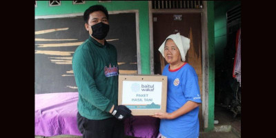 Baitul Wakaf Bantu Petani Terdampak Covid-19