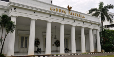 Kemlu Minta Penjelasan Dubes RRT Soal ABK yang Dibuang ke Laut