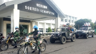 Marinir Peduli Marinir Berbagi, Semprot Disinfektan Di Sedati Sidoarjo