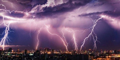 Peringatan Dini Cuaca Ekstrem 17 Mei, Hujan Lebat dan Petir