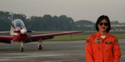 Sejarah Diukir Letda Ajeng, Penerbang Tempur Perempuan Pertama RI 